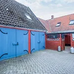 Townhouse With & Activity
