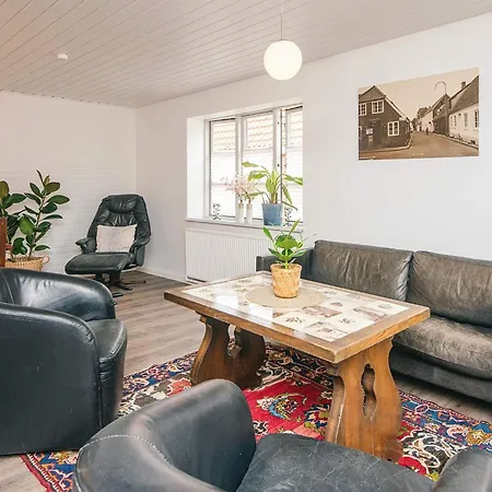 Feriehus Townhouse With & Activity *