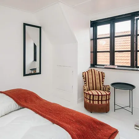 Townhouse With & Activity *