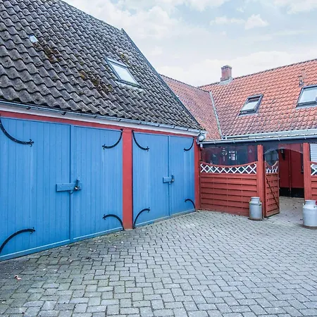 Townhouse With & Activity