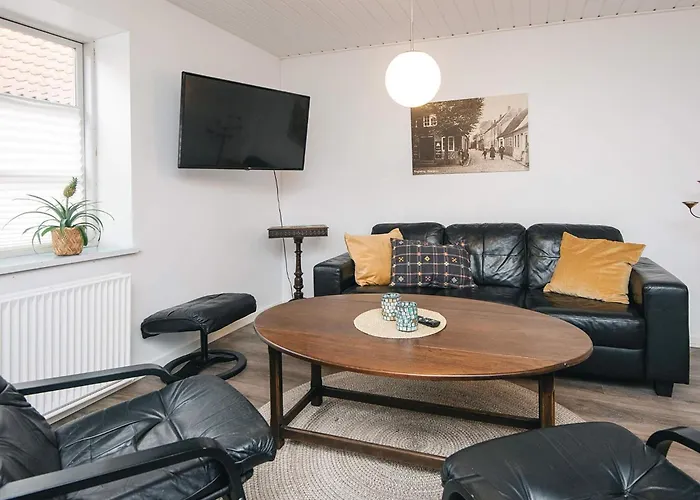 12 Person In Tatil Evi